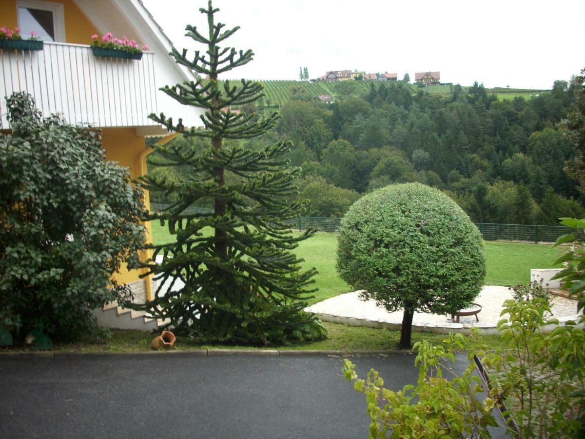Gaestehaus Maxltoni Kitzeck im Sausal Exterior photo